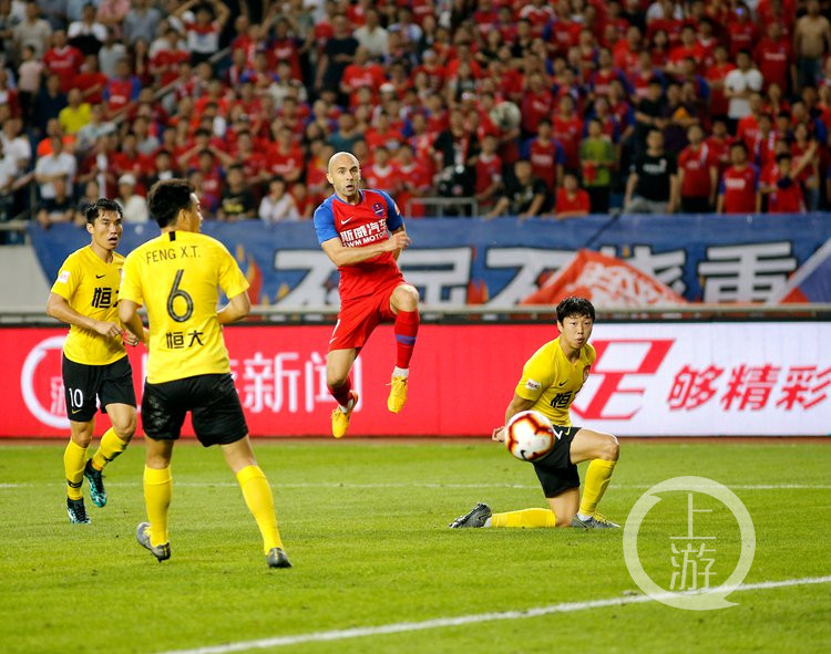 包含赛地聚焦：中超今晚热度飙升；迈阿密热火官宣签约；态度坚定；赛程密集仍需轮换的词条